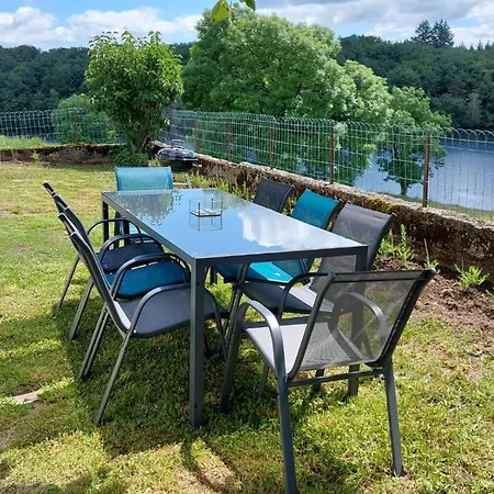 Le Des Monts Et Lacs Hébergement de vacances *